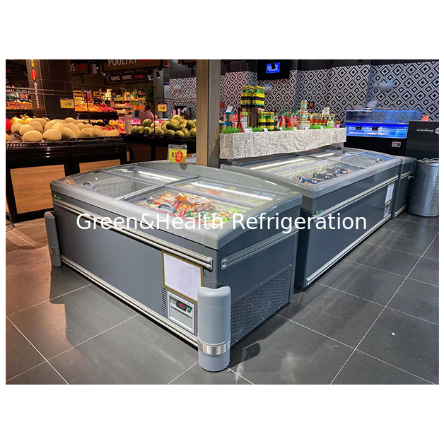 سوپرمارکت‌ها از یخچال‌های جزیره‌ای برای نگهداری مواد غذایی منجمد در دمای پایین استفاده می‌کنند.