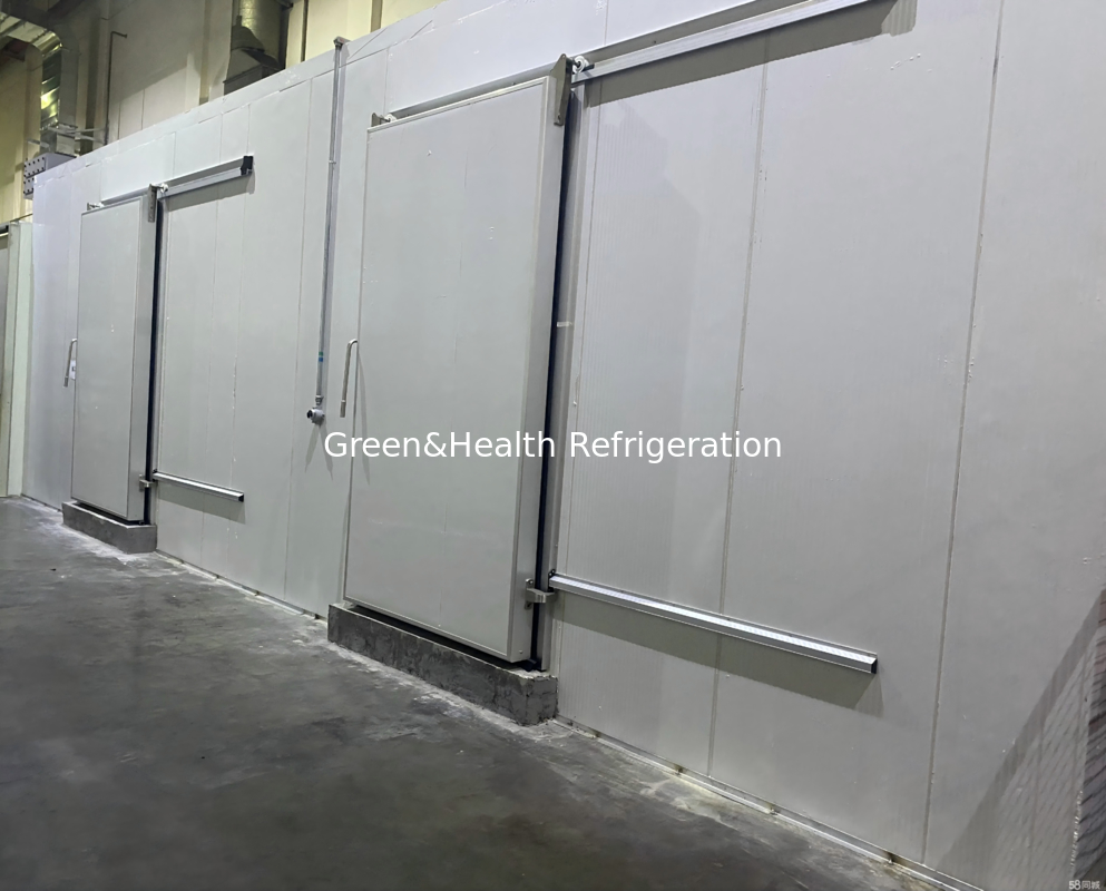 اتاق سردخانه قابل تنظیم در اندازه‌ها و محدوده‌های دمایی مختلف برای نیازهای فردی شما موجود است.