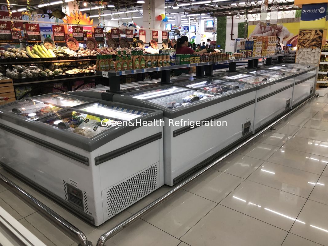 باز کردن پلاگین بالا در کمپرسور دانفوس سوپرمارکت جزیره فریزر یخچال تجاری
